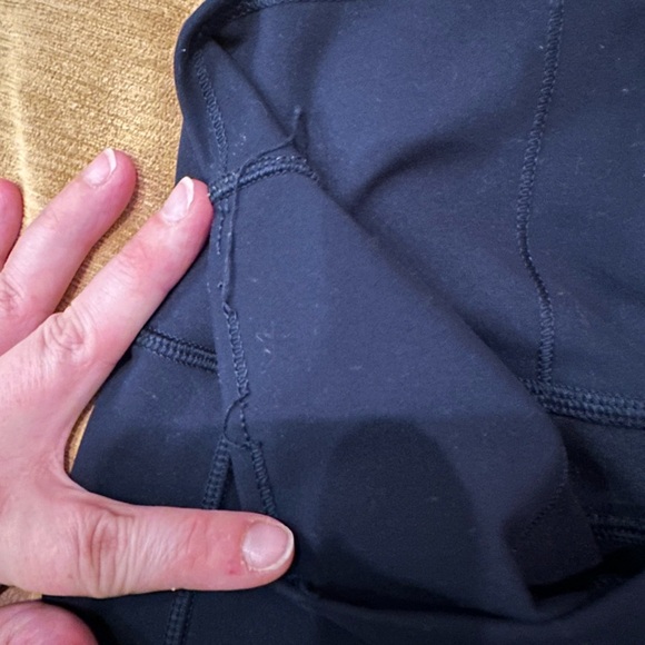 Lululemon fast and free tight size 8 navy blue - Picture 3 of 3